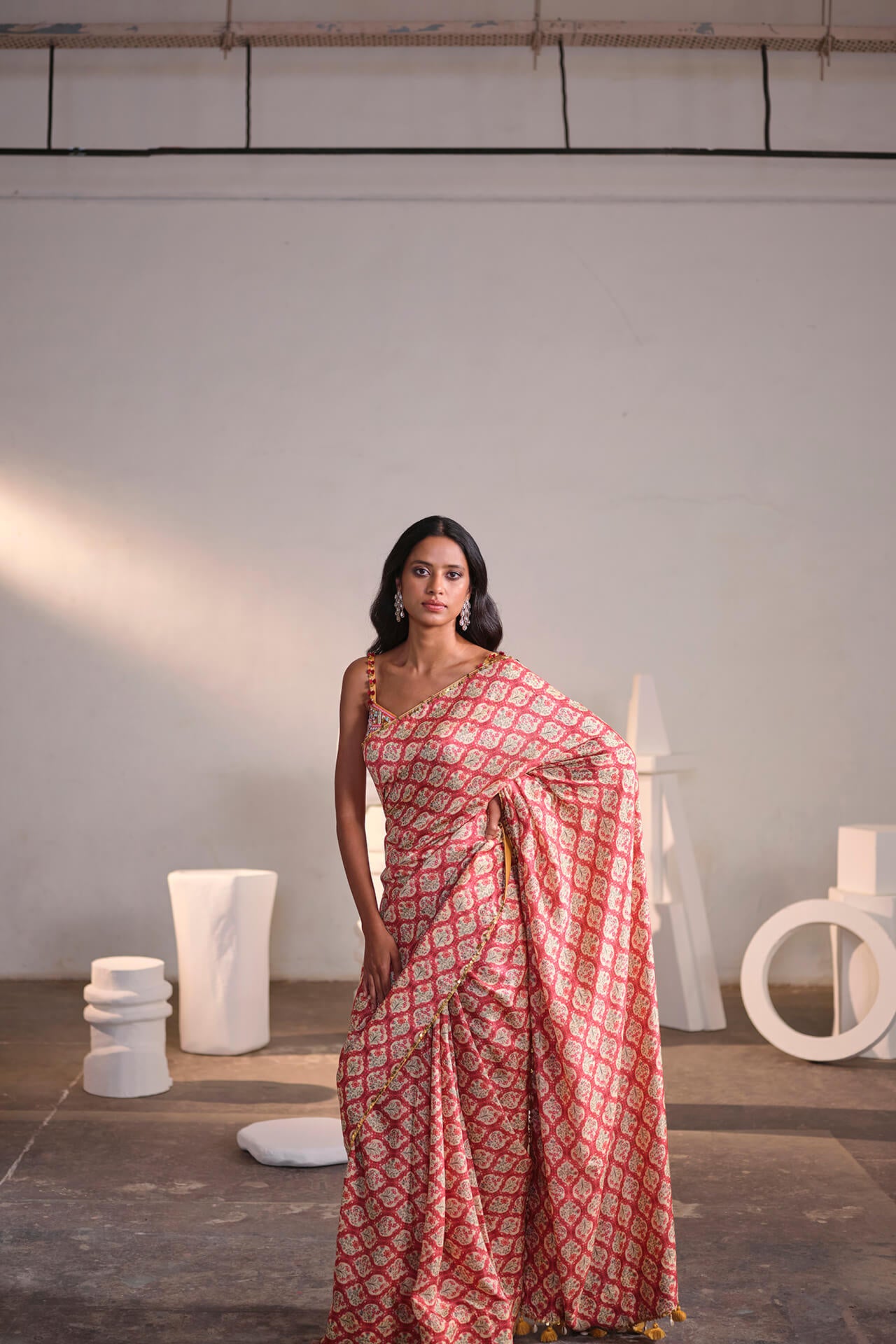 Cream Rose Saree - MARKET