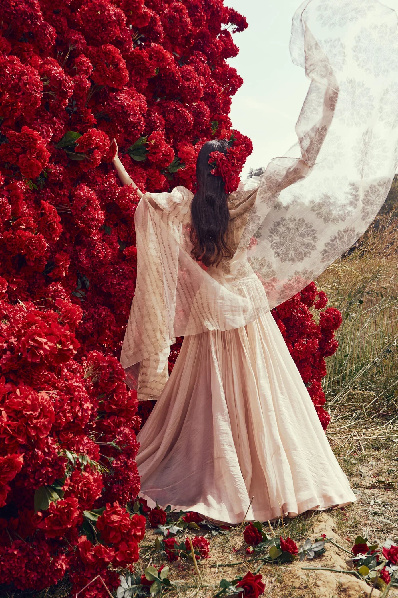 Champagne Tara-Nurekha Cape Set - MARKET