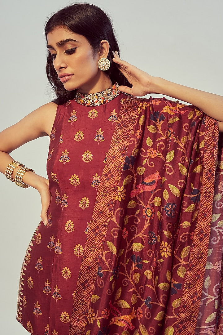 Maroon Hand Embroidered Kurta Set - MARKET