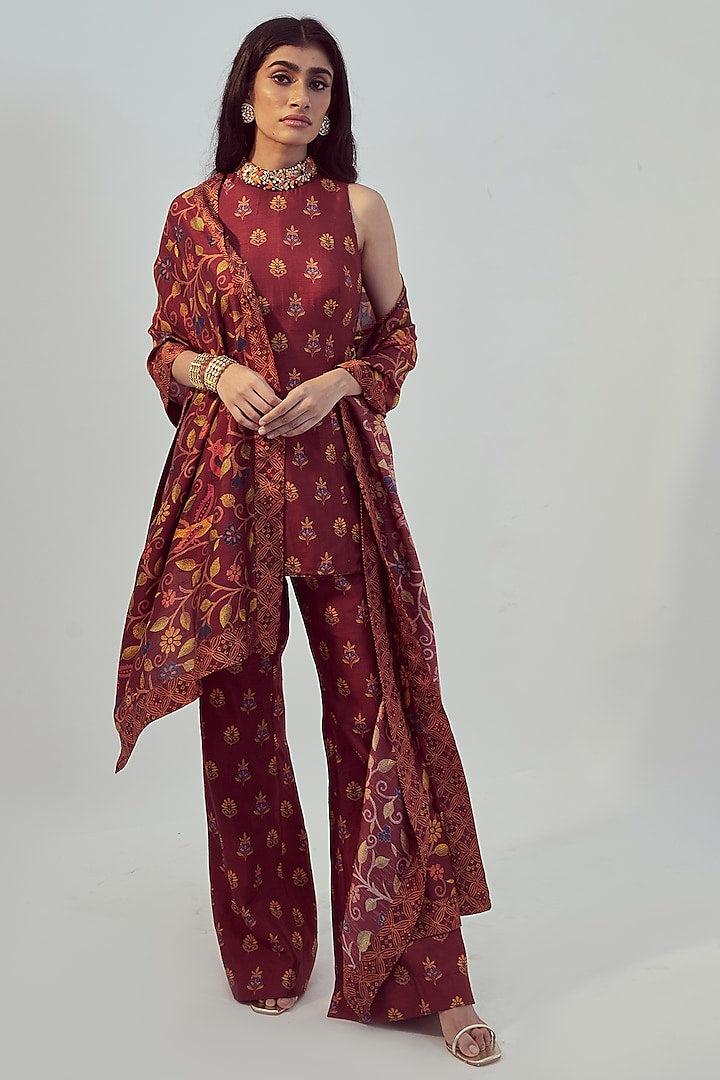 Maroon Hand Embroidered Kurta Set - MARKET