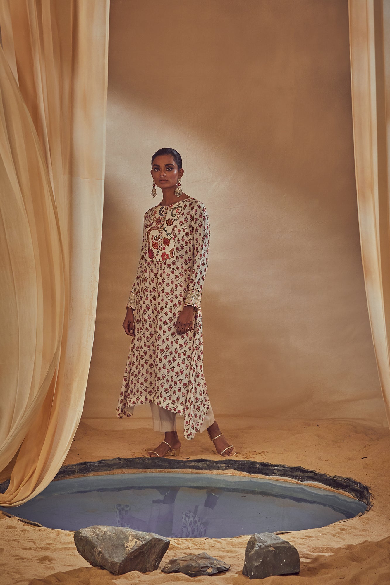 Ivory Embroidered Kurta Set - MARKET