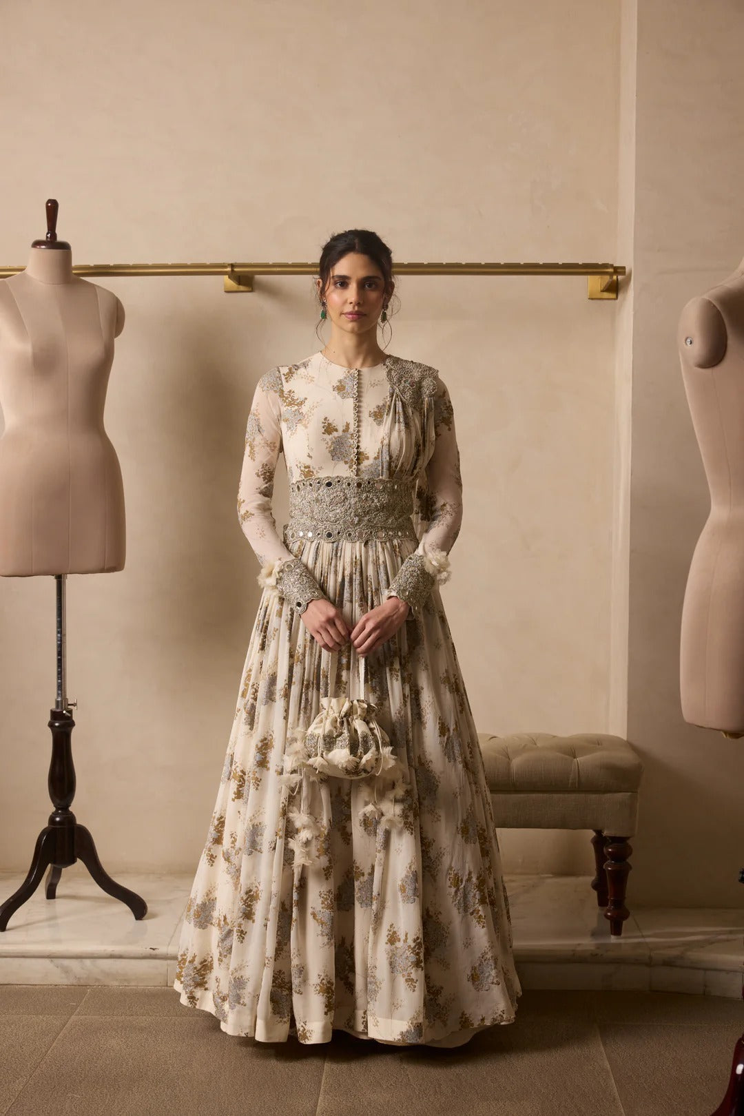 Ara Anarkali - MARKET