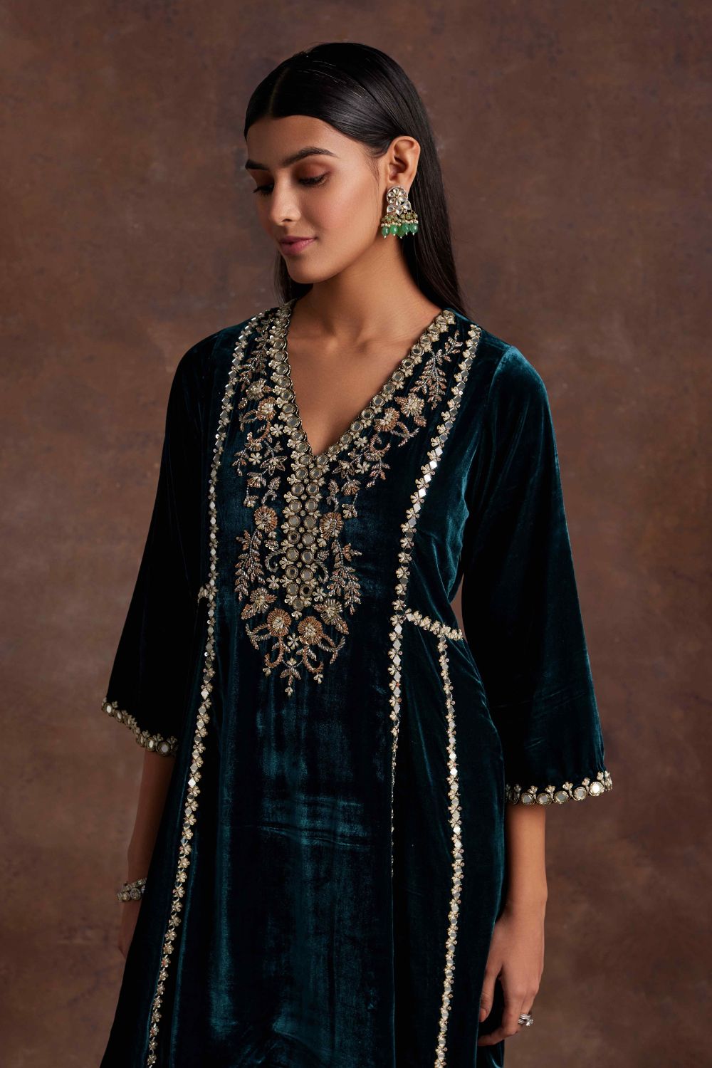 Green Velvet Suit With Pants and Dupatta - MARKET