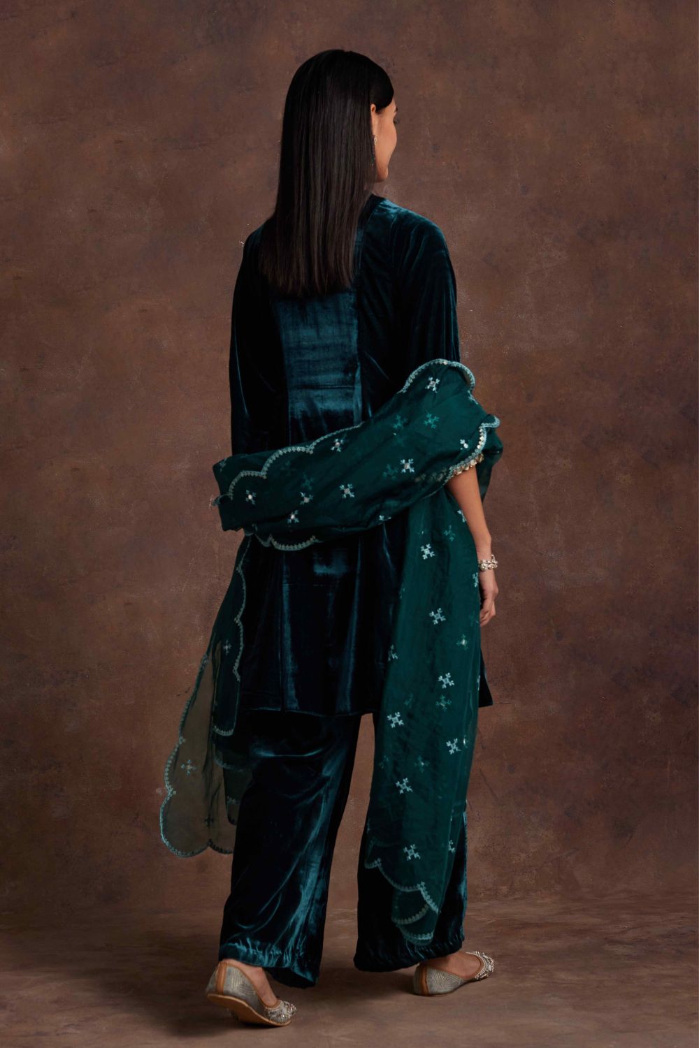Green Velvet Suit With Pants and Dupatta - MARKET