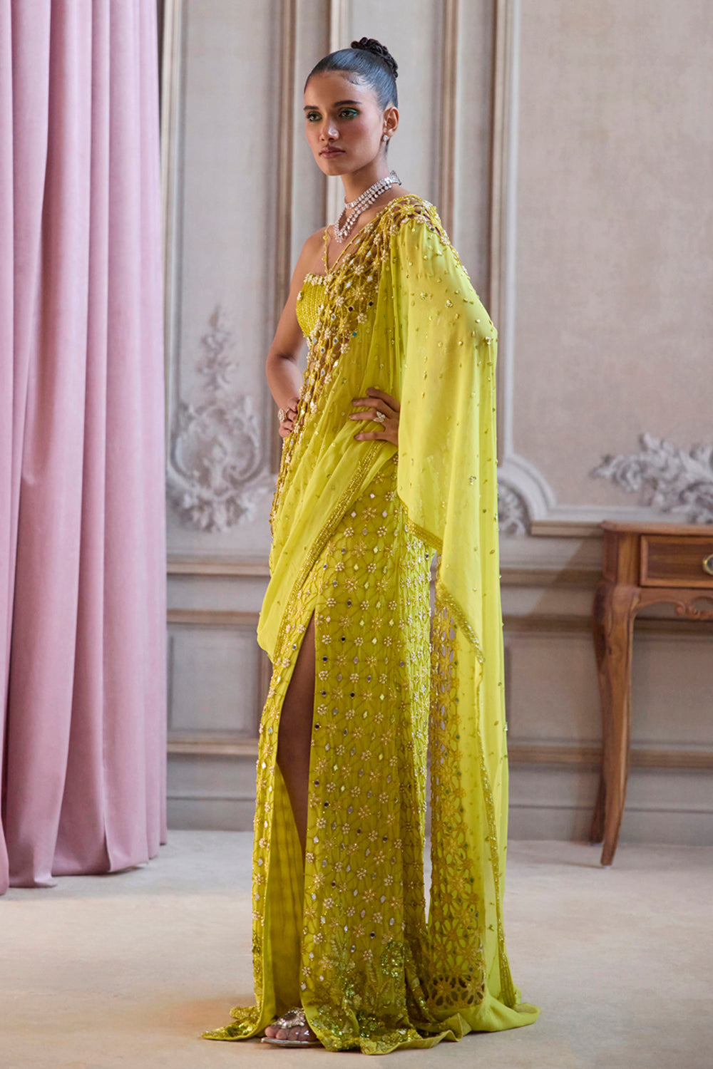 Neon Green Slit Saree With Cutwork Palla - MARKET