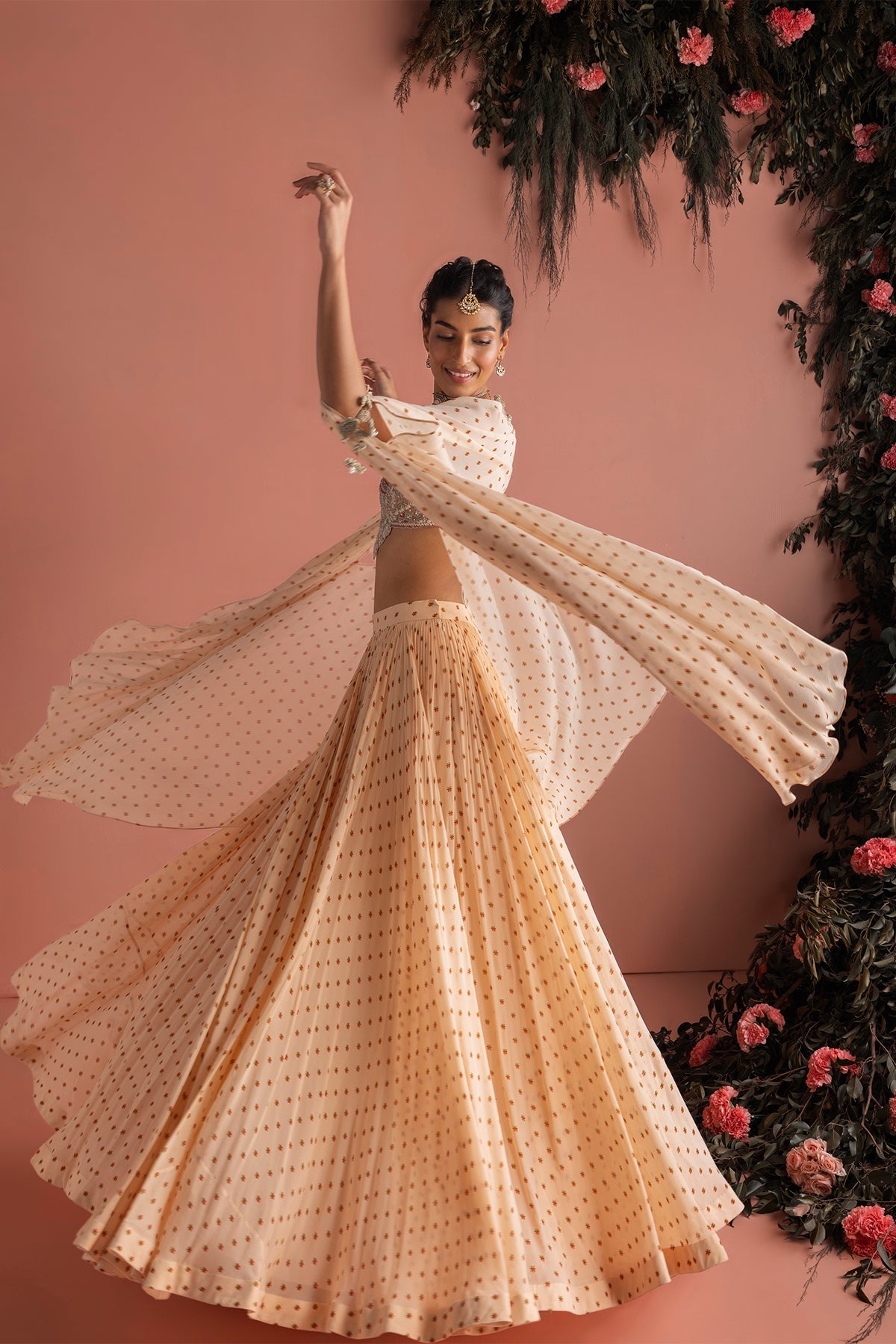 Rimza skirt & cape set | Afsana Collection by Bhumika Sharma – MARKET